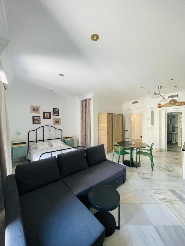 Casa Cervantes Малага Экстерьер фото